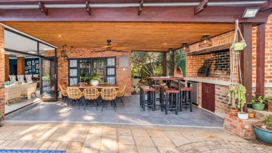 5 Bedroom Property for Sale in Xanadu Nature Estate North West
